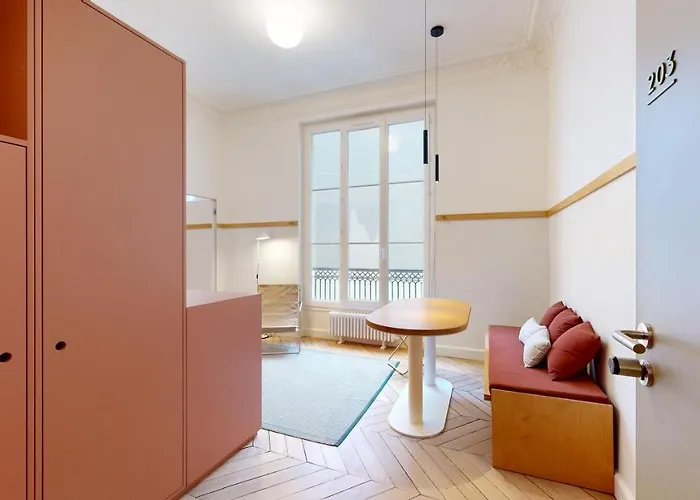 Joivy Premium Flats In The Heart Of The 9th Arr, Near Moulin Rouge Париж
