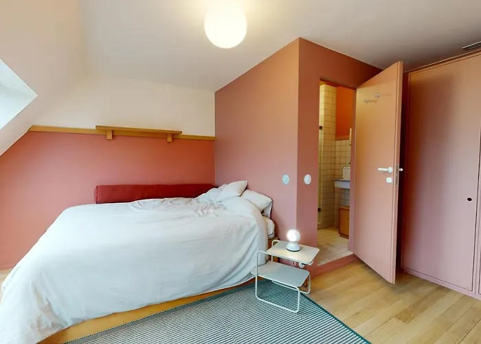 Апартаменты Joivy Premium Flats In The Heart Of The 9th Arr, Near Moulin Rouge Париж